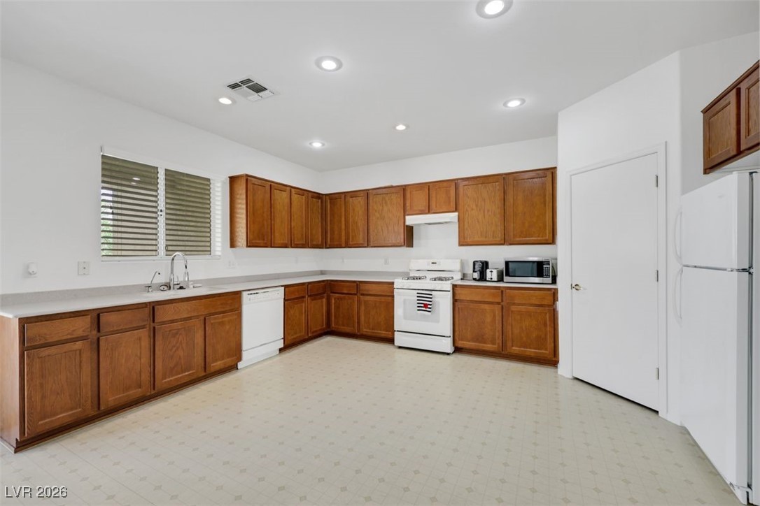 1935 Valley Center Drive