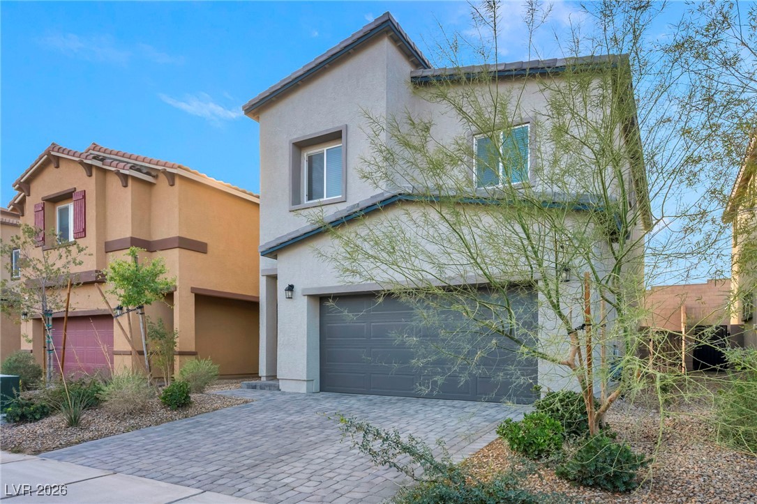 10285 Crimson Meadow Avenue