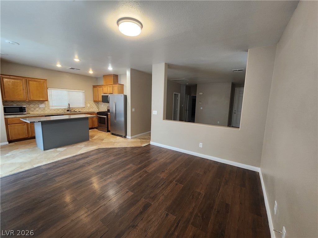 6338 Alpine Tree Avenue