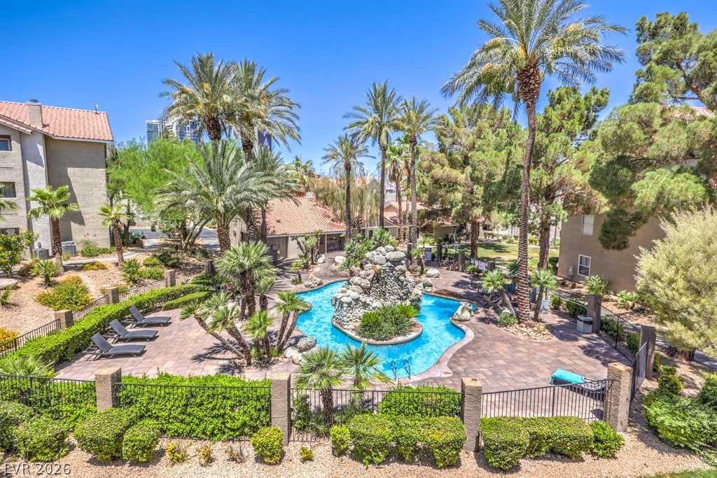 4200 S Valley View Boulevard 2081
