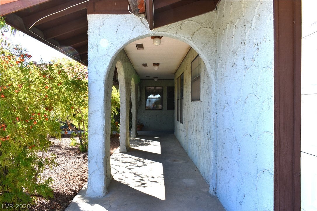 8520 W Hammer Lane