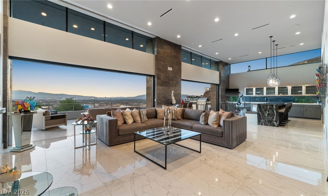 671 Scenic Rim Drive