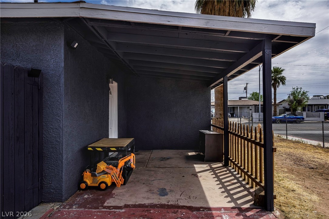 1100 Freeman Avenue