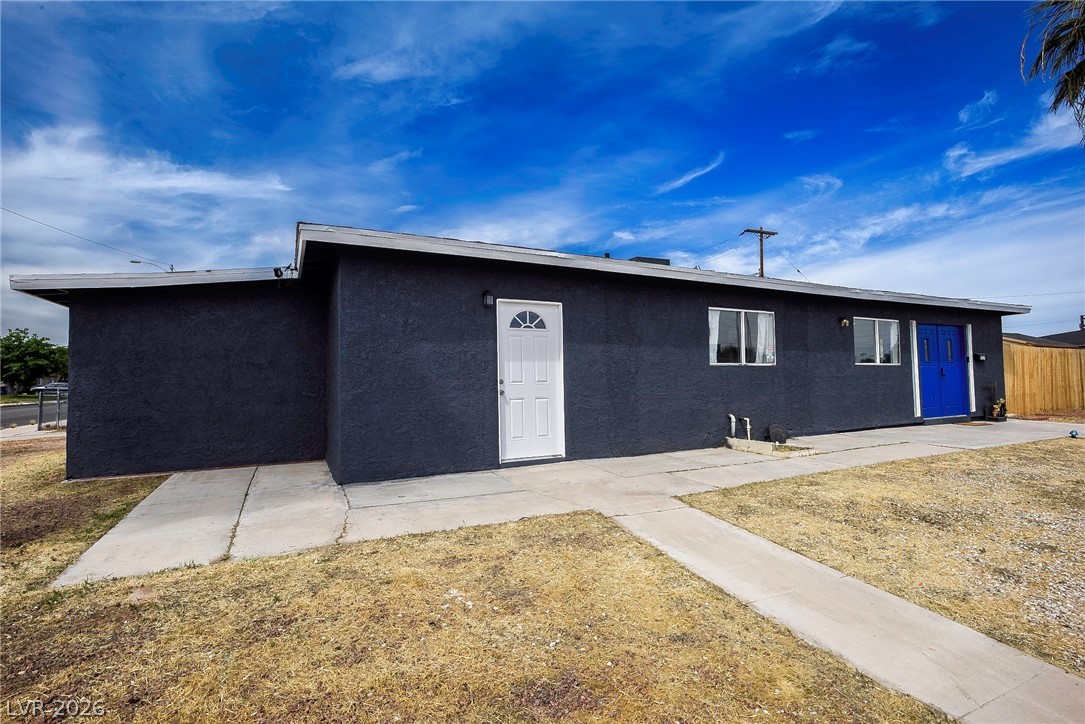 1100 Freeman Avenue