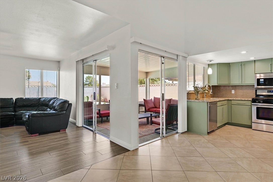 3956 Clear View Drive