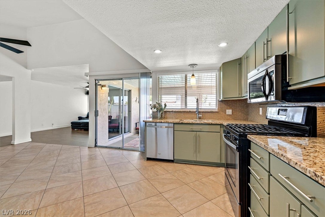 3956 Clear View Drive