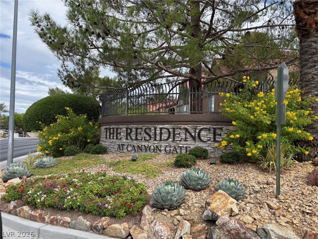 2200 S Fort Apache Road 1025