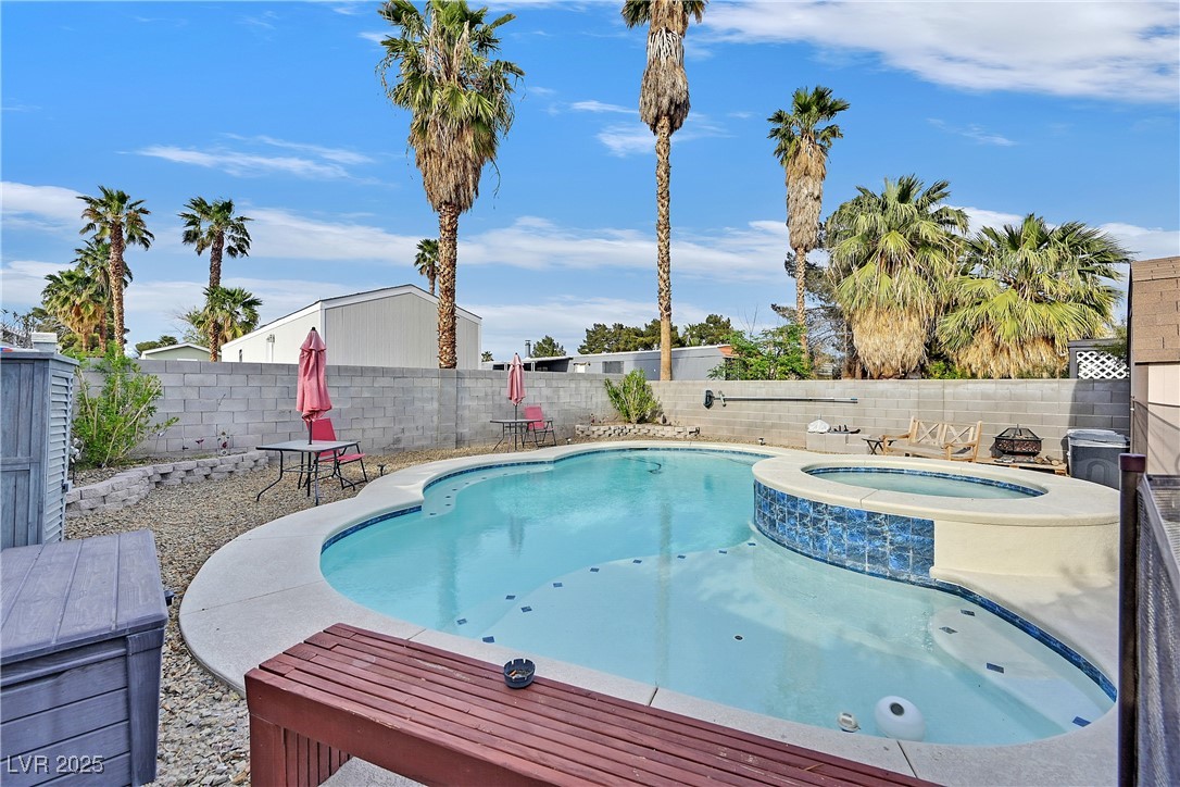 Las Vegas, Nevada 89110, United States, 3 Bedrooms Bedrooms, ,2 BathroomsBathrooms,Residential,Active,109150