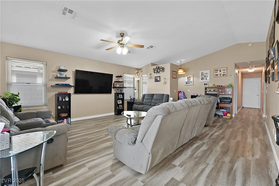 Las Vegas, Nevada 89110, United States, 3 Bedrooms Bedrooms, ,2 BathroomsBathrooms,Residential,Active,109150