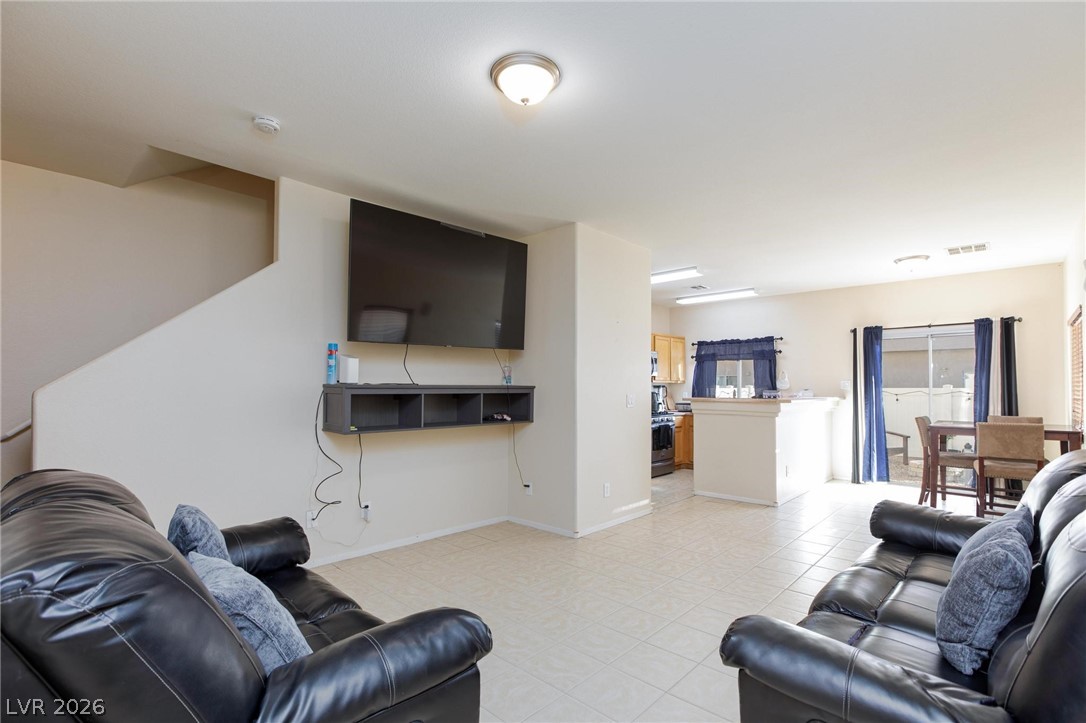 6531 Ozzie Harriet Avenue 102