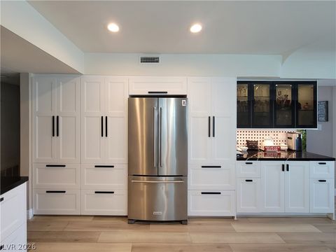 Tiny photo for 3020 Waterside Circle, Las Vegas, NV 89117 (MLS # 2787341)