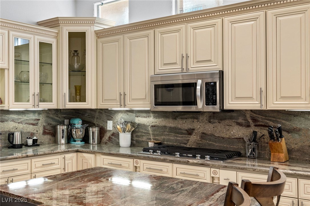 Las Vegas, Nevada 89117, United States, 3 Bedrooms Bedrooms, ,3 BathroomsBathrooms,Residential,Pending,23107