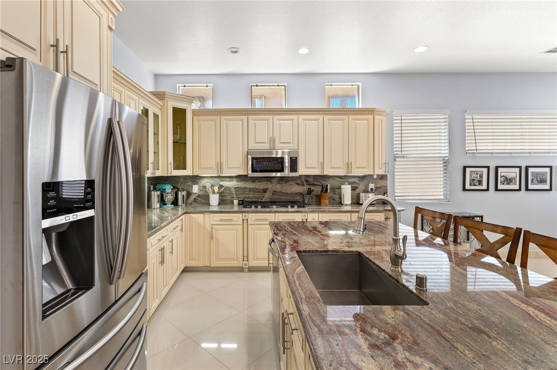 Las Vegas, Nevada 89117, United States, 3 Bedrooms Bedrooms, ,3 BathroomsBathrooms,Residential,Pending,23107