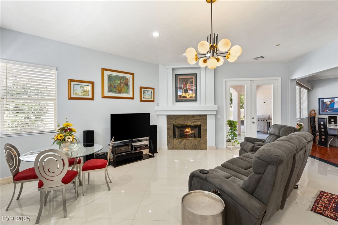 Las Vegas, Nevada 89117, United States, 3 Bedrooms Bedrooms, ,3 BathroomsBathrooms,Residential,Pending,23107