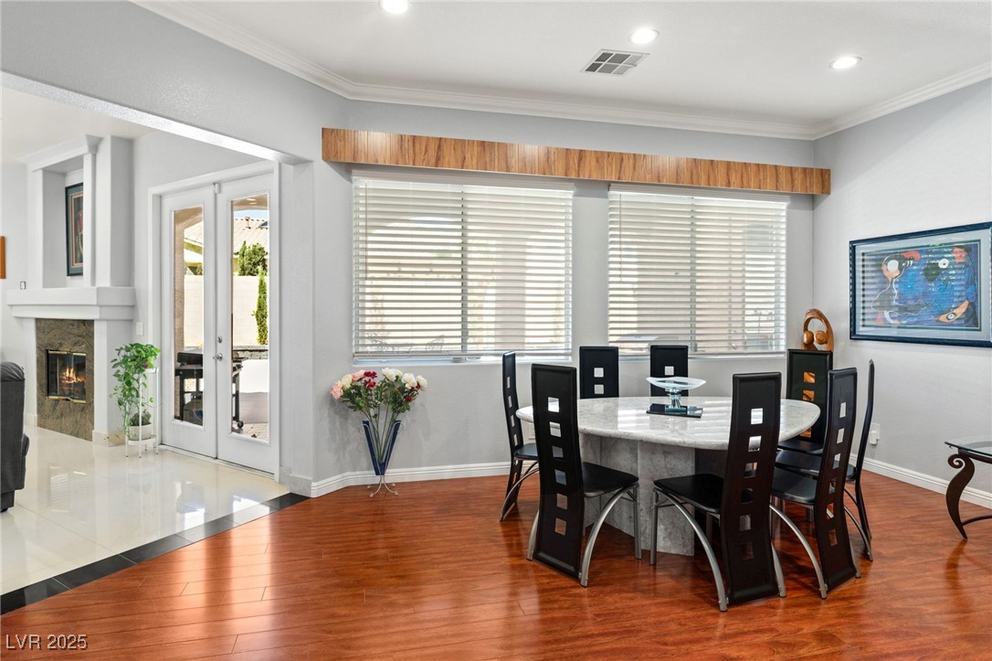 Las Vegas, Nevada 89117, United States, 3 Bedrooms Bedrooms, ,3 BathroomsBathrooms,Residential,Pending,23107