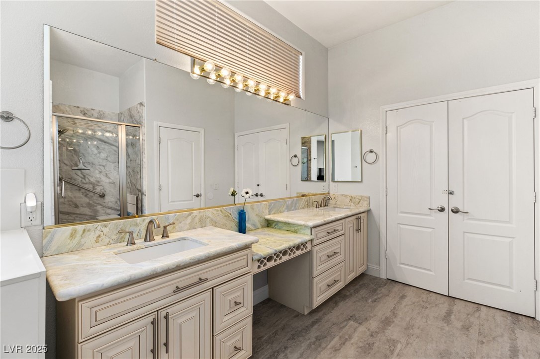 Las Vegas, Nevada 89117, United States, 3 Bedrooms Bedrooms, ,3 BathroomsBathrooms,Residential,Pending,23107