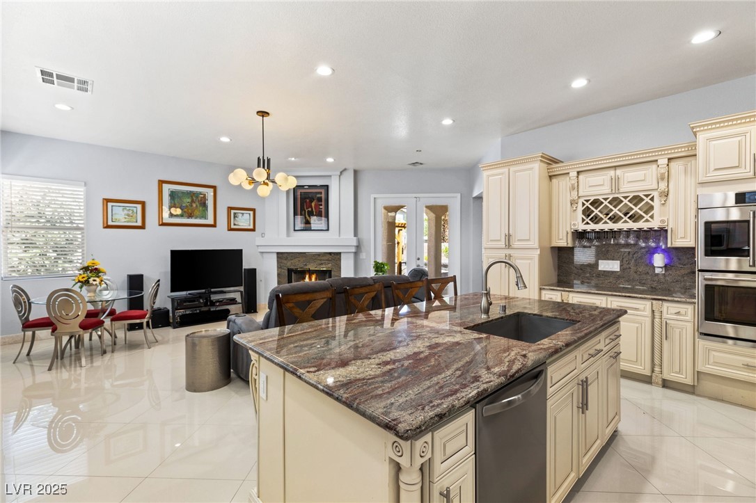 Las Vegas, Nevada 89117, United States, 3 Bedrooms Bedrooms, ,3 BathroomsBathrooms,Residential,Pending,23107