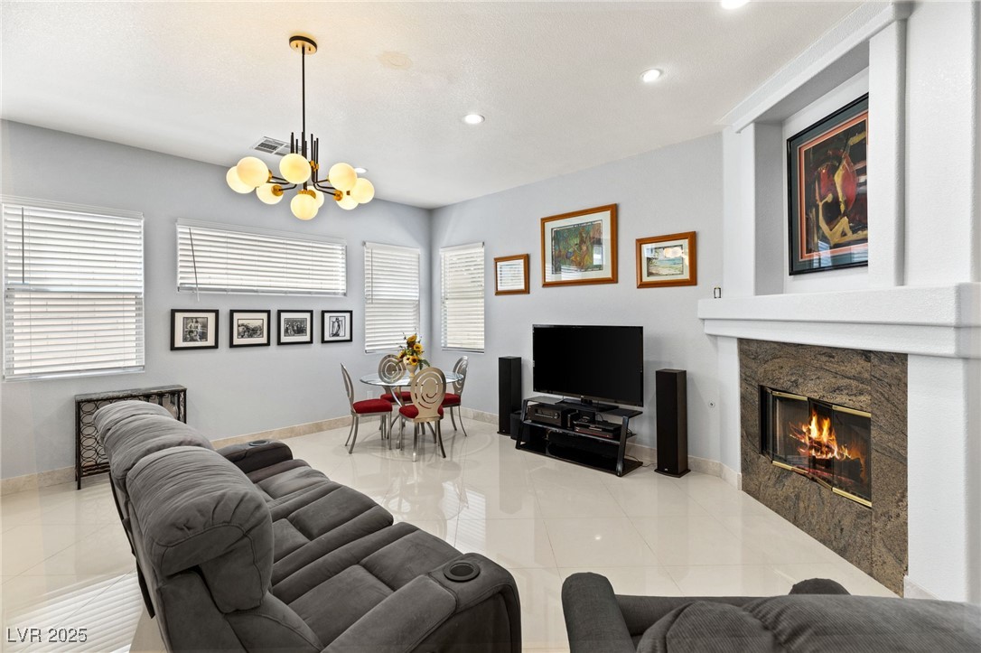 Las Vegas, Nevada 89117, United States, 3 Bedrooms Bedrooms, ,3 BathroomsBathrooms,Residential,Pending,23107