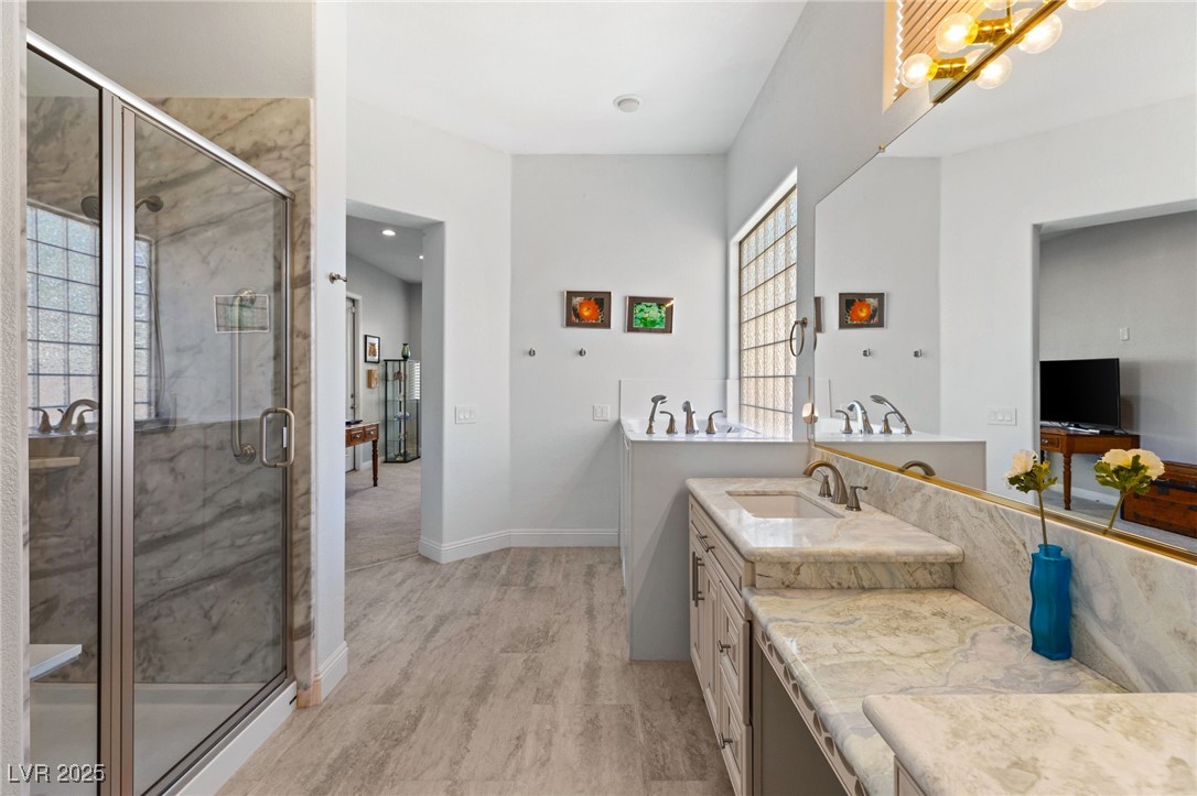 Las Vegas, Nevada 89117, United States, 3 Bedrooms Bedrooms, ,3 BathroomsBathrooms,Residential,Pending,23107