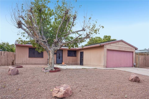 Homes For Sale - 2617 N Bruce Street<br/> Clark County, North Las Vegas, NV 89030
