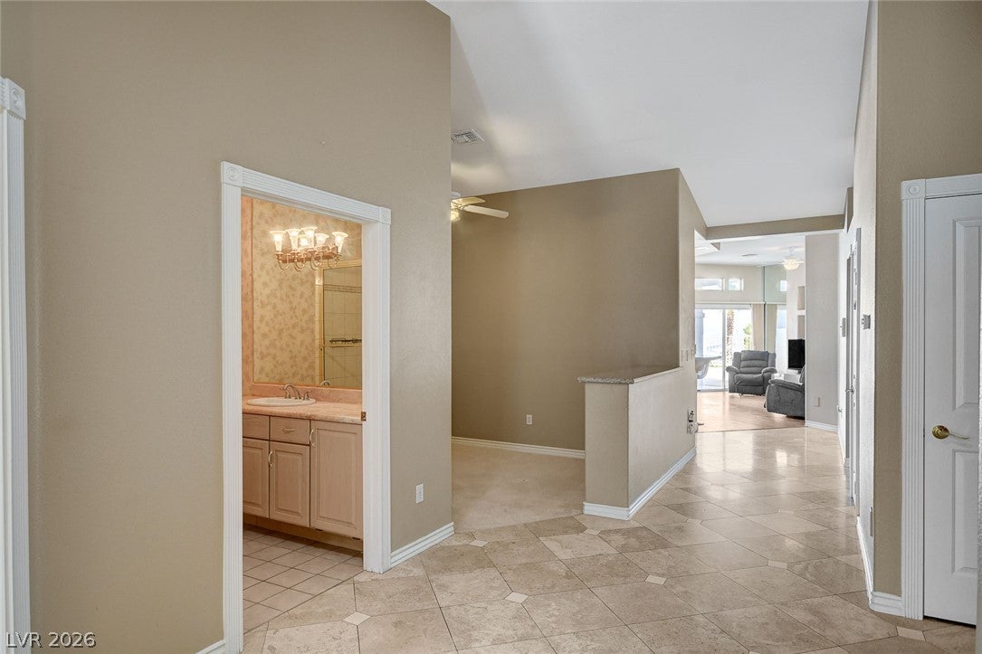 312 Venice Lane