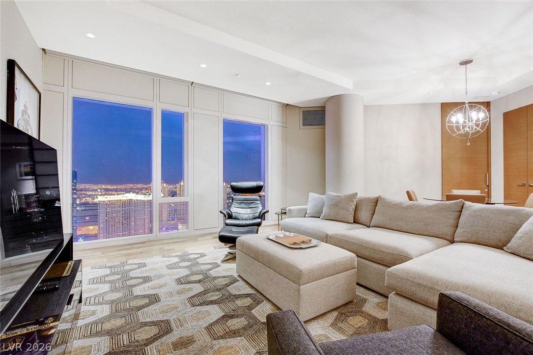 3750 S Las Vegas Boulevard 3707