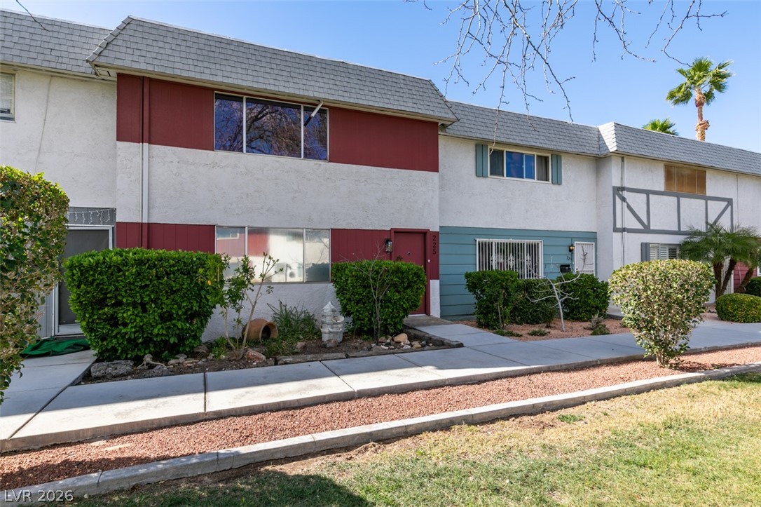 225 Greenbriar Townhouse Way