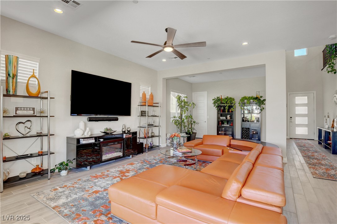 2579 Speyburn Avenue, Henderson, Nevada image 11