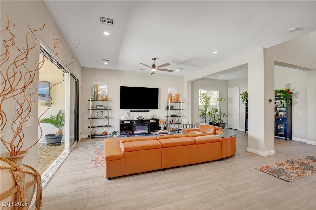2579 Speyburn Avenue, Henderson, Nevada image 10