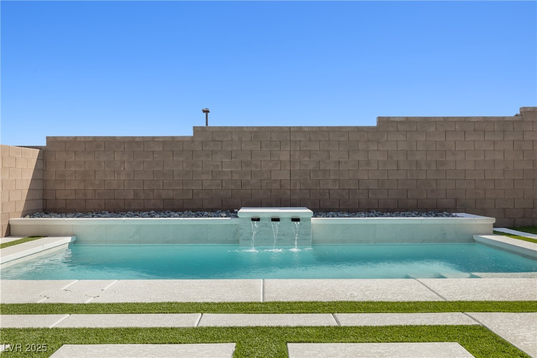 Properties 3 12039 Rockview Point Street