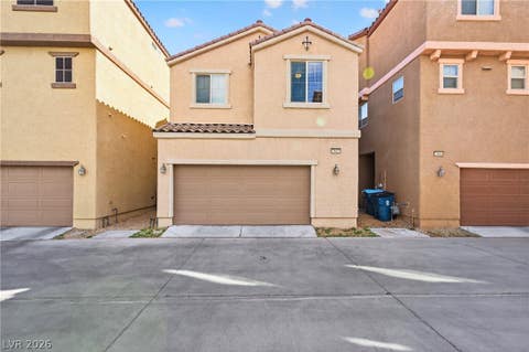 Homes For Sale - 7612 Finishing Touch Court<br/> Clark County, Las Vegas, NV 89149