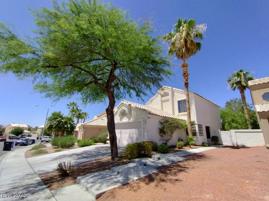 326 Lander Drive, Henderson, Nevada image 2