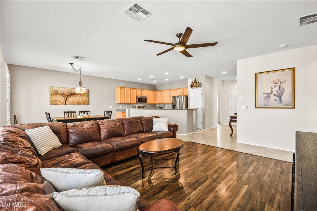 2104 Willow Wren Drive, North Las Vegas, Nevada image 15