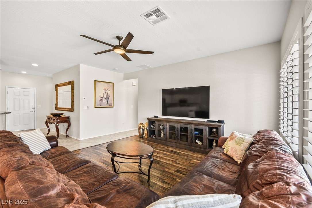 2104 Willow Wren Drive, North Las Vegas, Nevada image 17