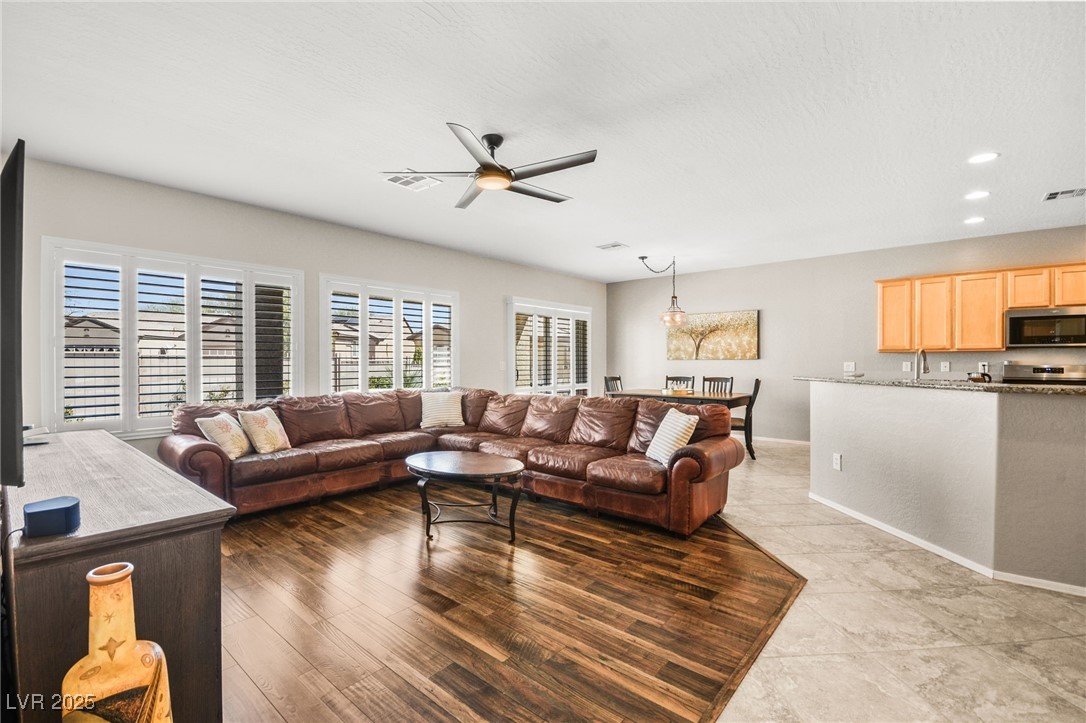 2104 Willow Wren Drive, North Las Vegas, Nevada image 14