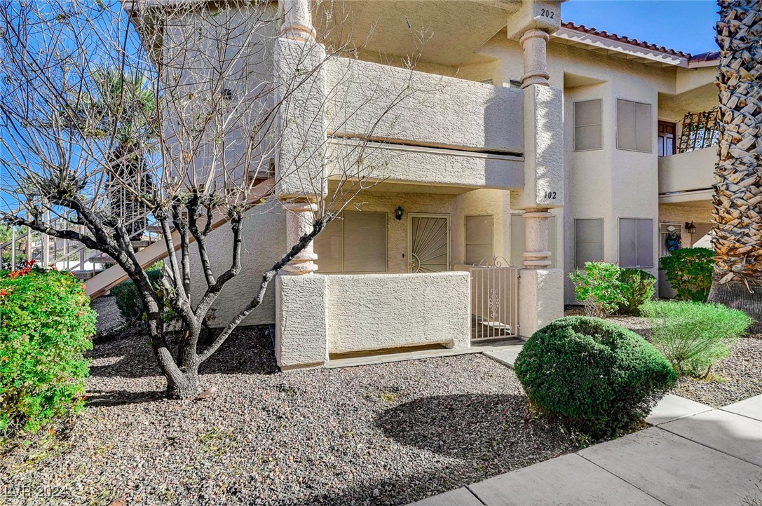 945 Falconhead Lane #102, Las Vegas, Nevada image 3