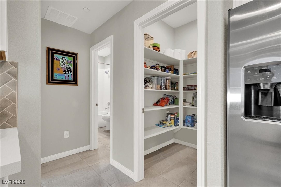 Henderson, Nevada 89015, United States, 4 Bedrooms Bedrooms, ,3 BathroomsBathrooms,Residential,Active,201194