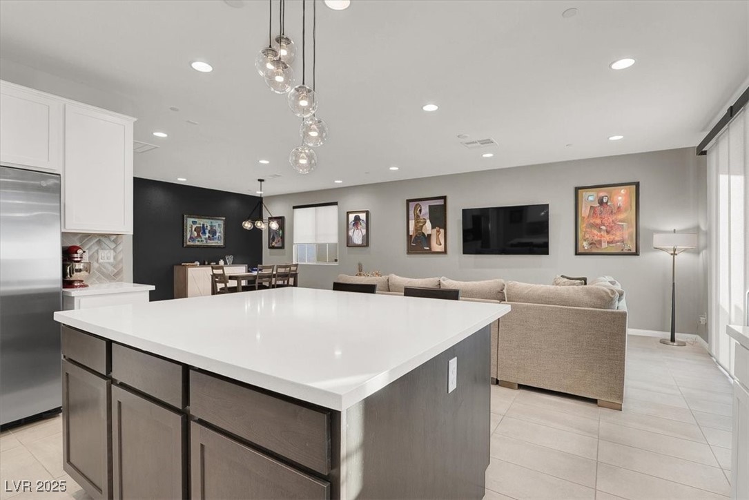 Henderson, Nevada 89015, United States, 4 Bedrooms Bedrooms, ,3 BathroomsBathrooms,Residential,Active,201194