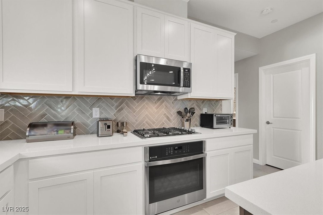 Henderson, Nevada 89015, United States, 4 Bedrooms Bedrooms, ,3 BathroomsBathrooms,Residential,Active,201194