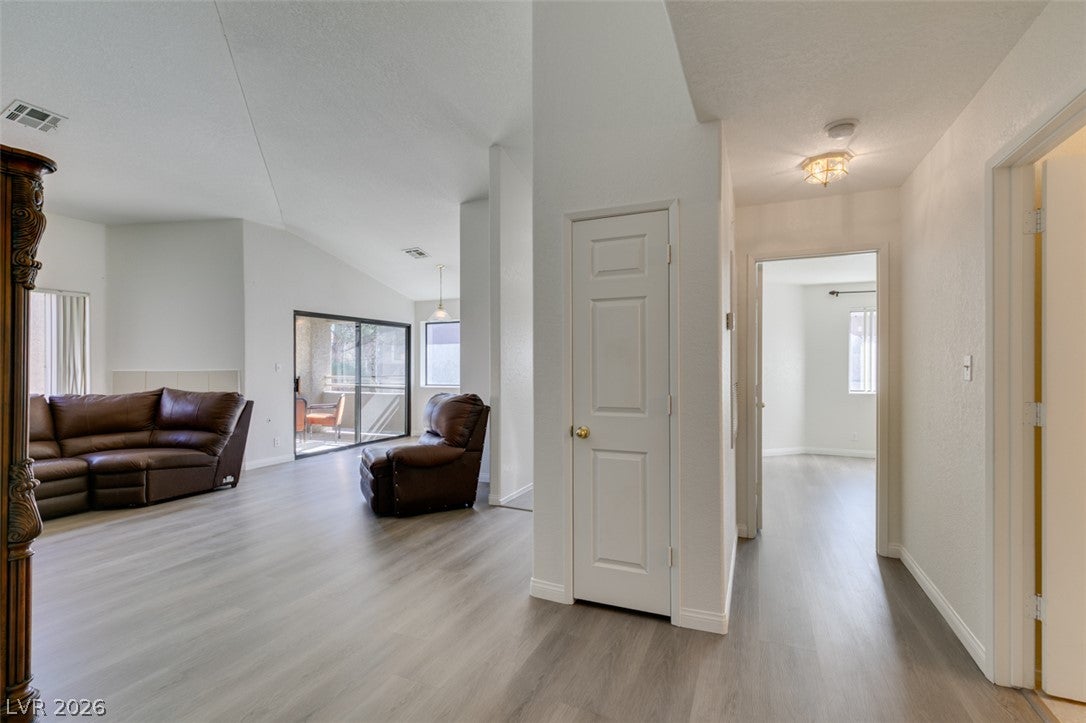 5054 S Rainbow Boulevard 202
