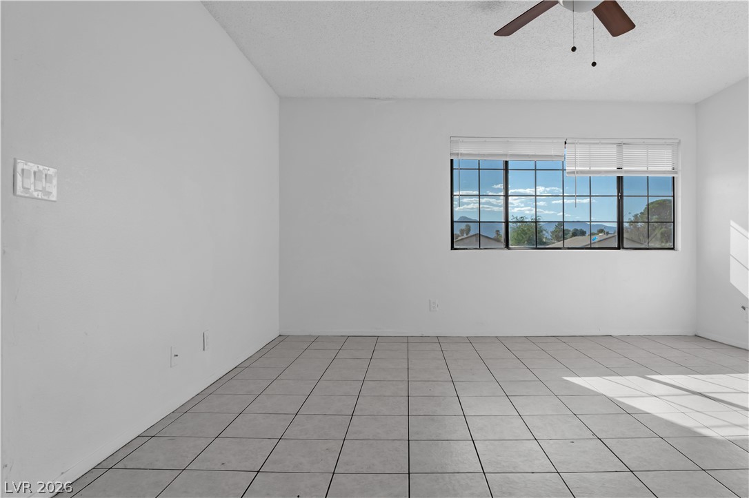 2221 N Jones Boulevard 3