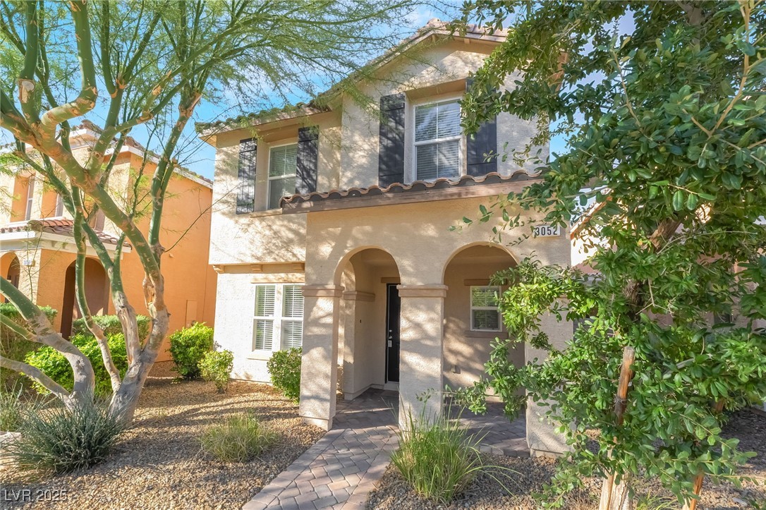 3052 Camino Rico Avenue