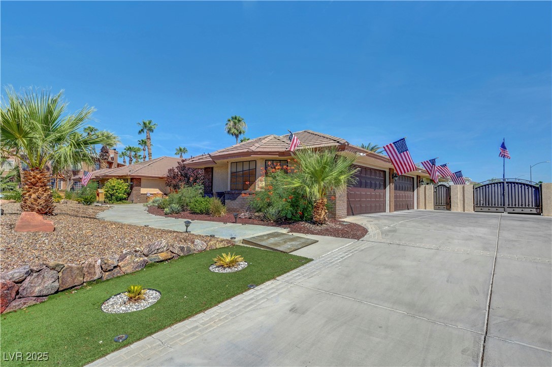 2201 S Monte Cristo Way