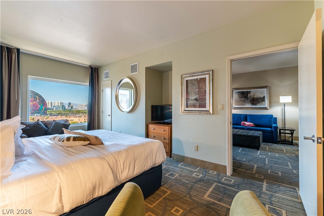 211 E Flamingo Road 905