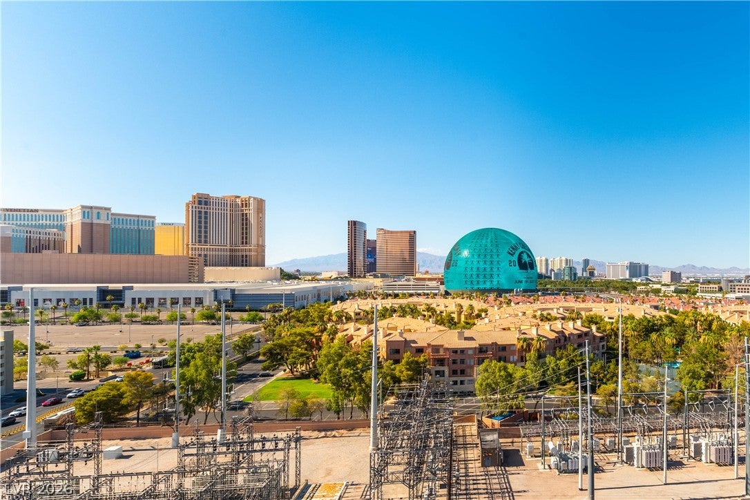 211 E Flamingo Road 905