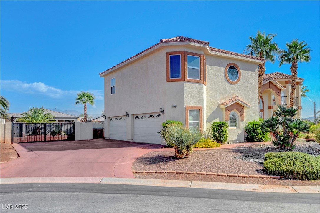 6695 N Grand Canyon Drive