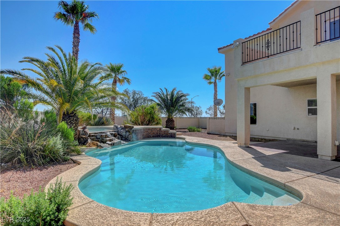 6695 N Grand Canyon Drive