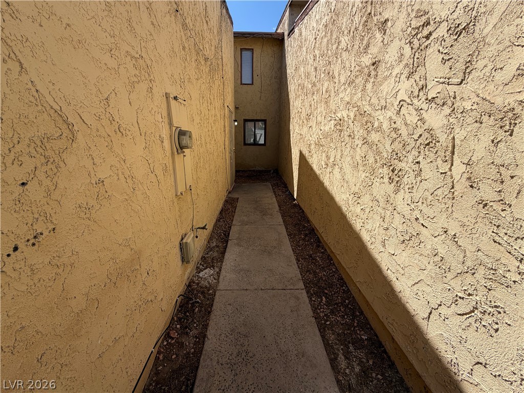 1215 Mews