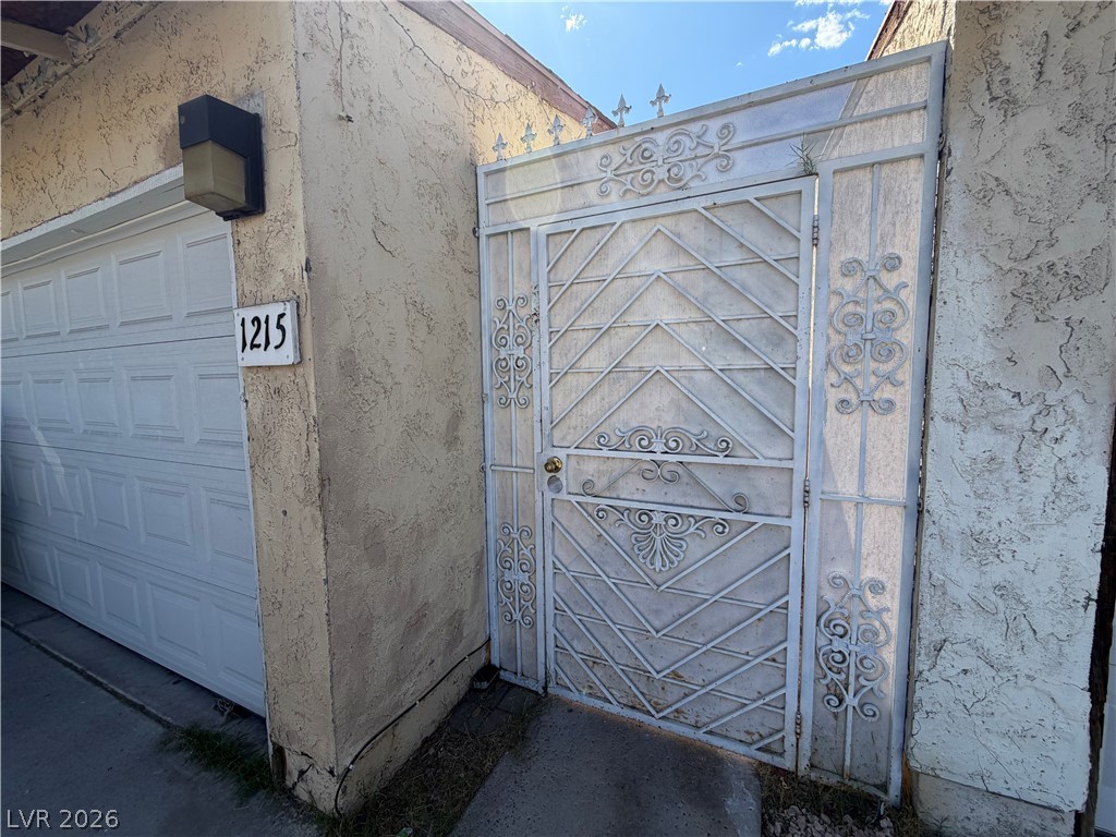 1215 Mews