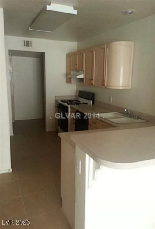 8453 VAST HORIZON Avenue